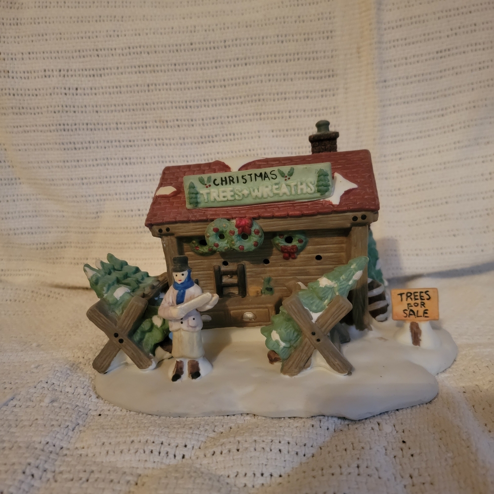Dickens Collectibles Christmas Trees & Wreaths For Sale Stand